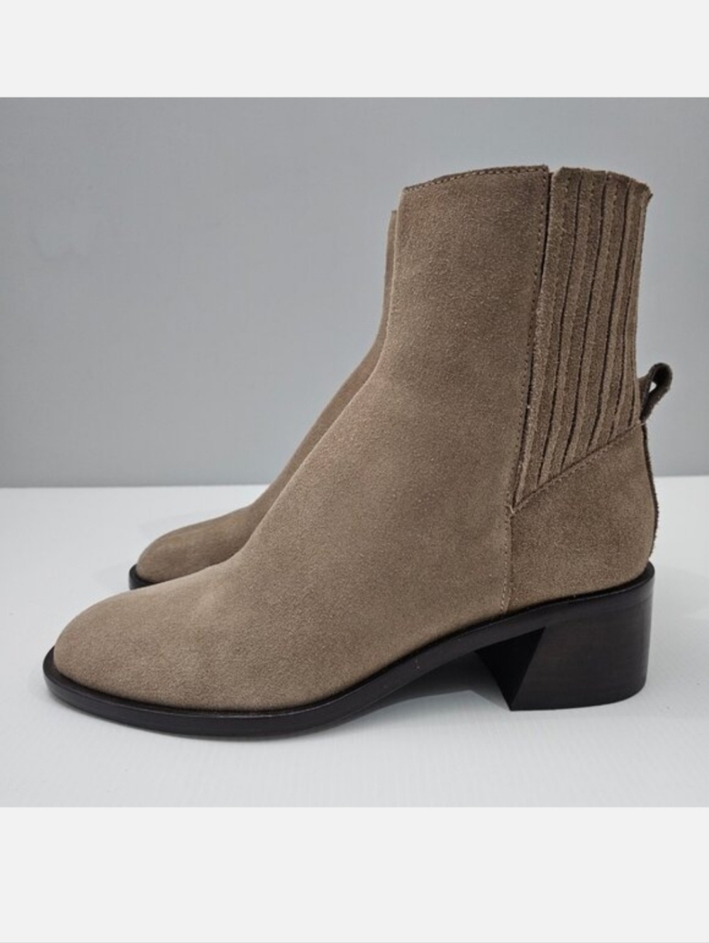 Dolce Vita Linny H20 Chelsea Ankle Boot Womens 7 Brown Suede Waterproof NEW